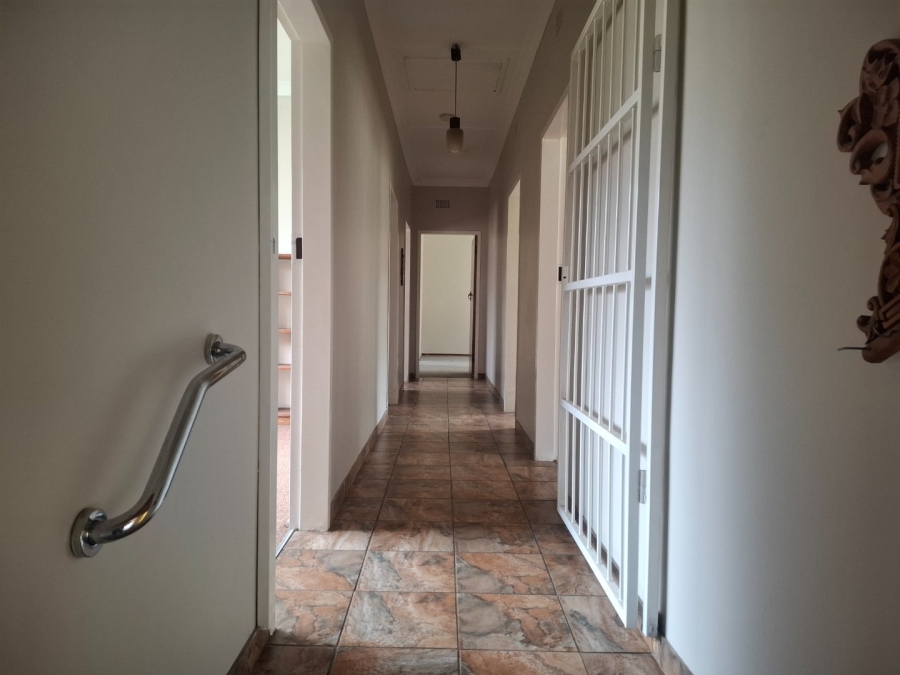 To Let 4 Bedroom Property for Rent in Presidentia Free State